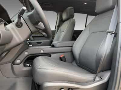 Land-Rover Defender D300 110 X-Dynamic HSE +22 ZOLL +MATT +AHK +BLACK PACK (2025) - Photo 7