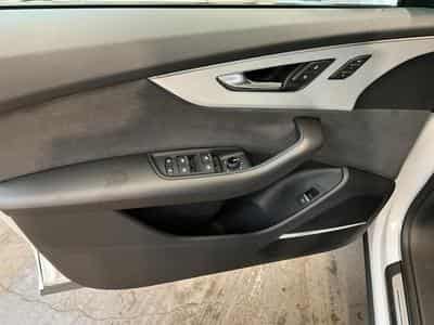 Audi Q8 50TDI+Quattro+Tiptronic+S-Line (2023) - Photo 8