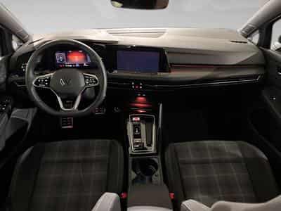 VW Golf 2.0 TDI VIII GTD (2023) - Photo 5