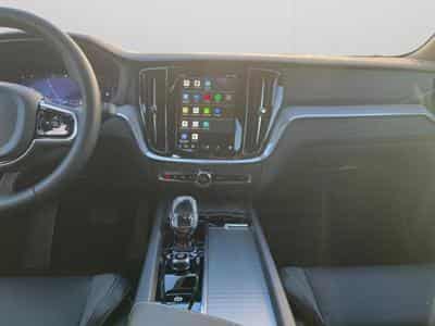 Volvo V60 B4 Plus Dark / Diesel (2023) - Photo 11