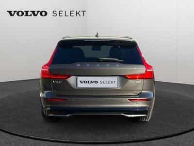Volvo V60 B4 Plus Dark / Diesel (2023) - Photo 6