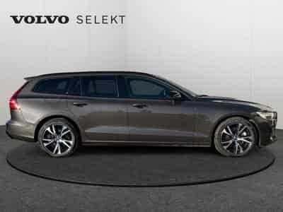 Volvo V60 B4 Plus Dark / Diesel (2023) - Photo 7