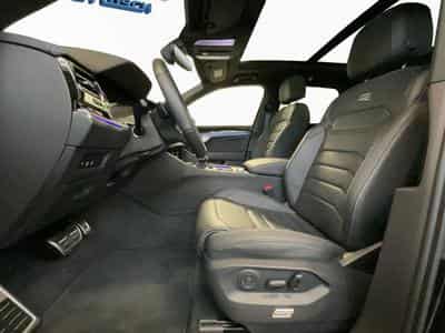 VW Touareg R-Line+V6+DSG+4M+Pano+ (2024) - Photo 9