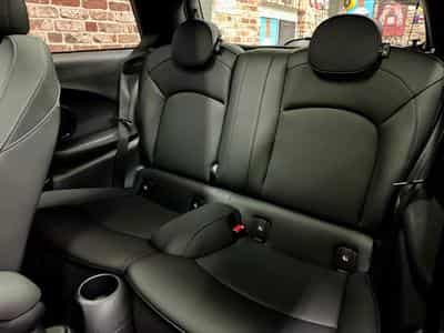 Mini Cooper Cooper 2.0 231cv Auto JCW-TRIM CUIR (2024) - Foto 6