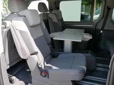 VW T7 Life 2.0 TDI (2025) - Foto 10