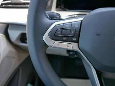 VW T7 Life 2.0 TDI (2025) - Foto 13