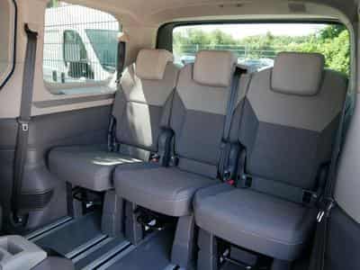 VW T7 Life 2.0 TDI (2025) - Foto 8