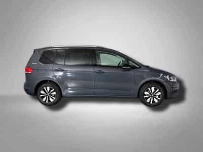 VW Touran Life Plus 1.5 TSI 7-Gang DSG (2025) - Photo 6
