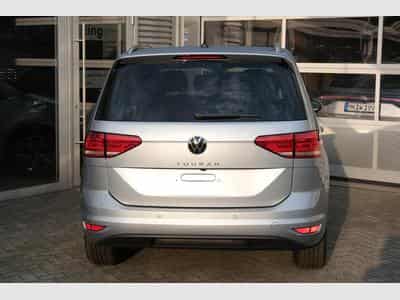 VW Touran 1.5 TSI DSG (2025) - Photo 4