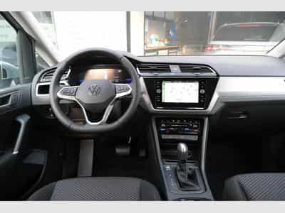VW Touran 1.5 TSI DSG (2025) - Photo 9