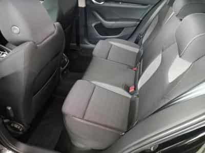 Skoda Octavia Selection 2.0 TDI (2025) - Foto 4