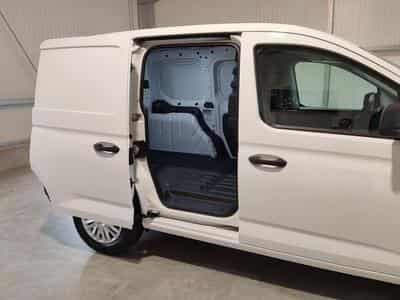 VW Caddy 2.0 TDI 102PS (2022) - Photo 14
