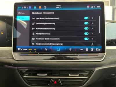 VW Passat Variant R-Line (2026) - Photo 12