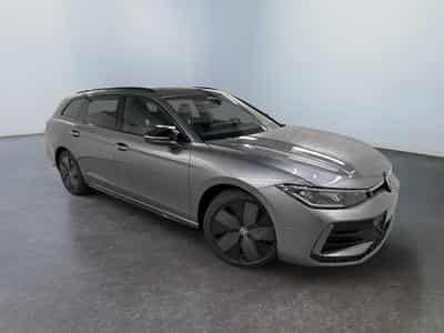 VW Passat Variant R-Line (2025) - Photo 1