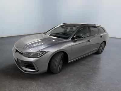 VW Passat Variant R-Line (2025) - Photo 3