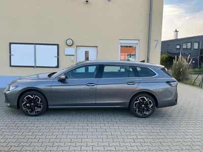 VW Passat Variant Elegance (2026) - Photo 3