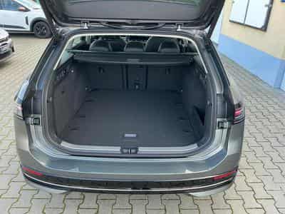 VW Passat Variant Elegance (2026) - Photo 6