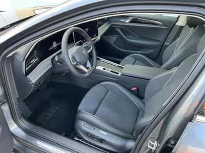 VW Passat Variant Elegance (2026) - Photo 9