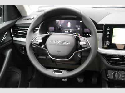 Skoda Kamiq 1.0 TSI Selection (2025) - Photo 11