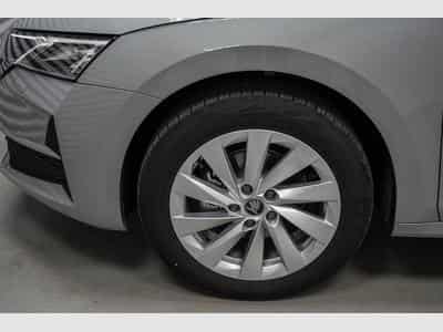 Skoda Octavia Kombi 1,5 eTSI (2025) - Photo 4