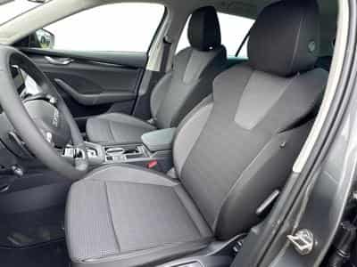 Skoda Octavia Selection (2025) - Photo 11