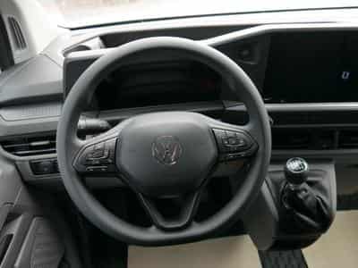 VW T7 L1H1 (2026) - Foto 13