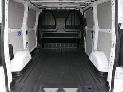 VW T7 L1H1 (2026) - Foto 8