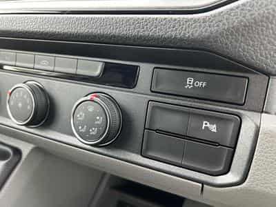 VW Crafter 35 2.0 TDI (2024) - Foto 10