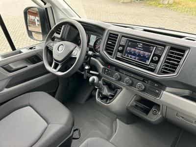 VW Crafter 30 2.0 TDI (2024) - Photo 7