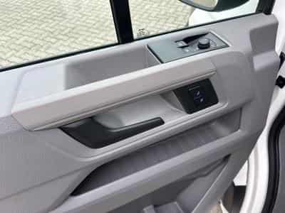 VW Crafter 35 2.0 TDI (2025) - Photo 3