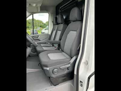 VW Crafter 35 2.0 TDI (2024) - Photo 5