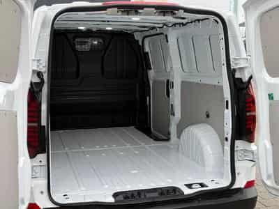 VW T7 Transporter L1 2.0 (2025) - Photo 12