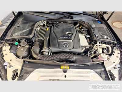 Mercedes C 300 e T (2021) - Photo 10