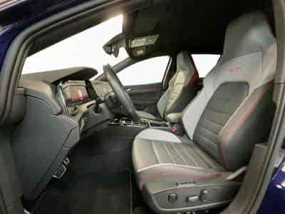 VW Golf GTI+DSG+LED+NAVI+DIGI+ (2024) - Photo 9