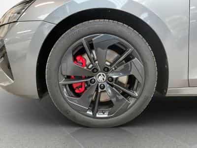 Skoda Octavia RS+DSG+LED+NAVI+Design-Sueda (2024) - Photo 8