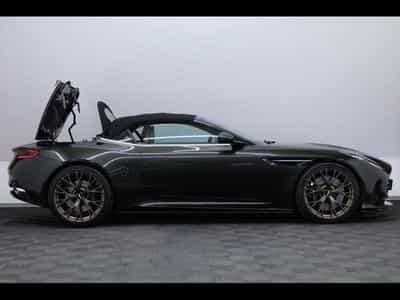 Aston-Martin DB12 V8 VOLANTE (2024) - Photo 4