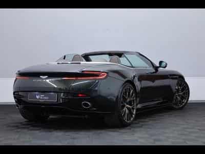 Aston-Martin DB12 V8 VOLANTE (2024) - Photo 8