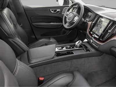 Volvo XC60 (2024) - Photo 3