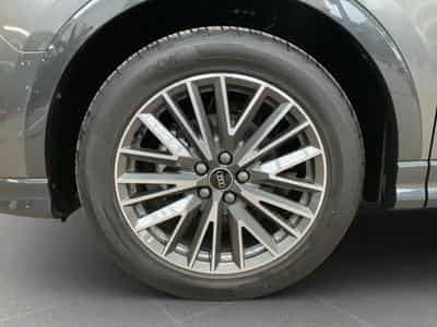 Audi Q3 SB+S-line+S-Tronic+35TDI+LED (2025) - Photo 8