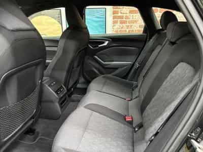 Audi A5 A5 Avant 2.0 TFSi 204cv Auto S-line Edition (2025) - Foto 6