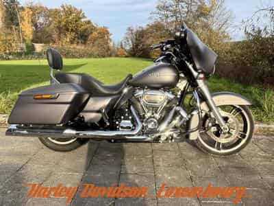 Harley-Davidson Street Glide Special (2017) - Photo 1