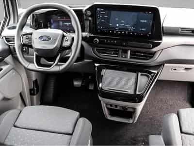 Ford Transit (2025) - Photo 4