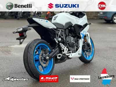 Suzuki GSX-8R 2025 (2026) - Photo 2