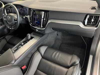 Volvo V60 R-Design (2021) - Foto 15