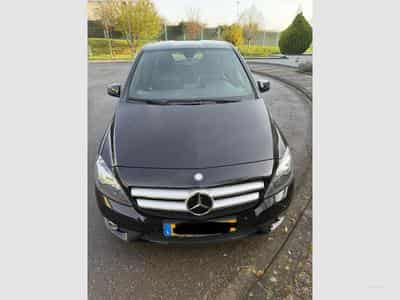 Mercedes B 180 (2013) - Photo 1