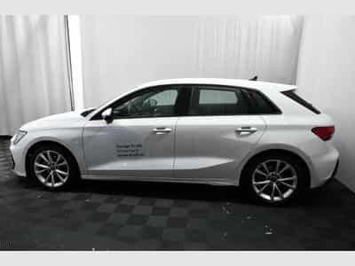 Audi A3 A3 Sportback 35 TFSI S line, MMI+, AVC+, 17', R- (2024) - Photo 2