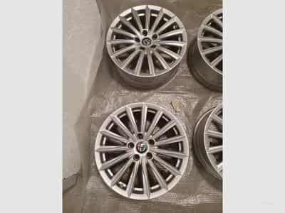 Alfa-Romeo Giulia 200cv (2018) - Foto 5