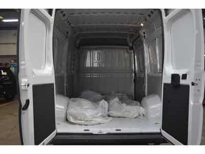 Opel Movano 2.2Turbo 140cv M6 L2H2 (2023) - Foto 6