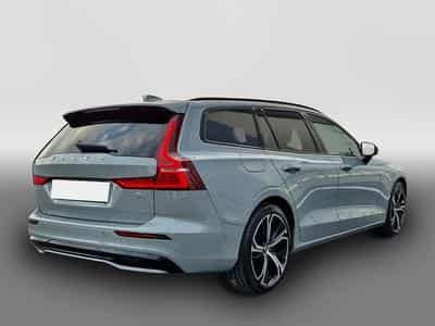 Volvo V60 (2021) - Photo 2