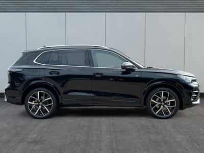 VW Tiguan R-Line (2025) - Photo 3